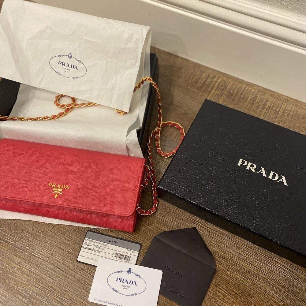 Prada Peonia Wallet on a chain Saffiano Leather